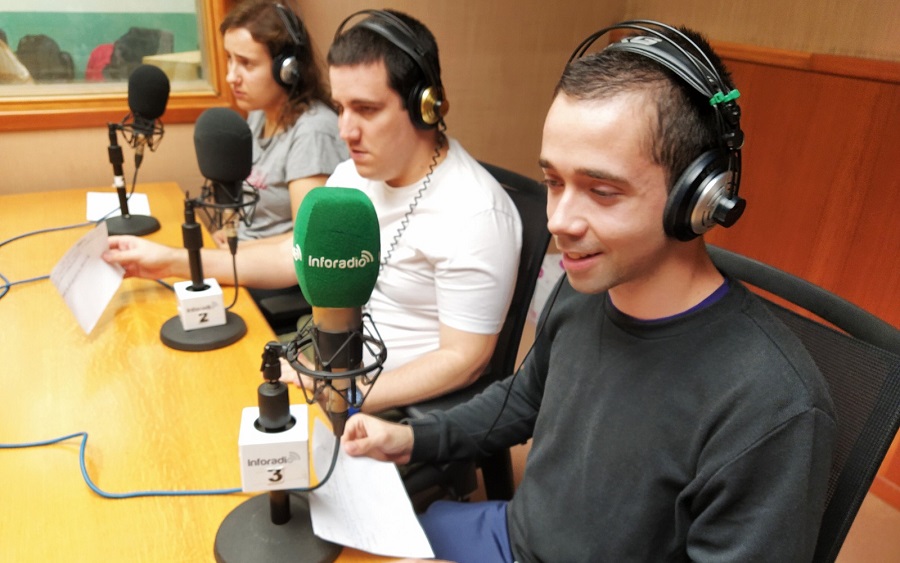 Los alumnos y alumnas de LICEO tienen su propio programa de radio Formación para Jóvenes con Discapacidad Intelectual